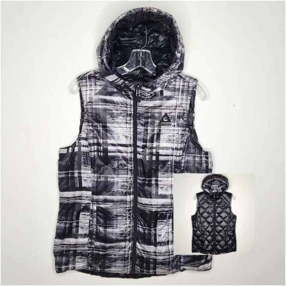NWOT GERRY DOWN Black and Gray Hooded Puffer Vest, REVERSIBLE w/Pockets in & out - Picture 1 of 16